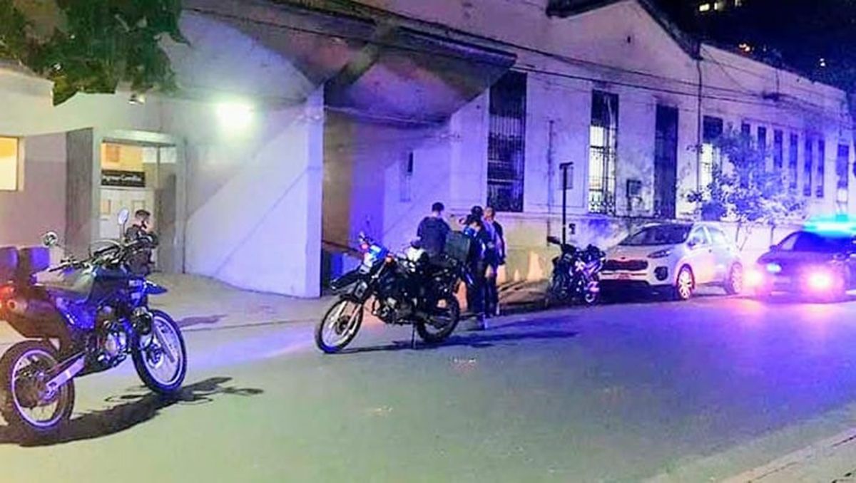 El violento episodio ocurrió este martes por la noche en el Hospital Provincial de Rosario. El violento episodio ocurrió este martes por la noche en el Hospital Provincial de Rosario.
