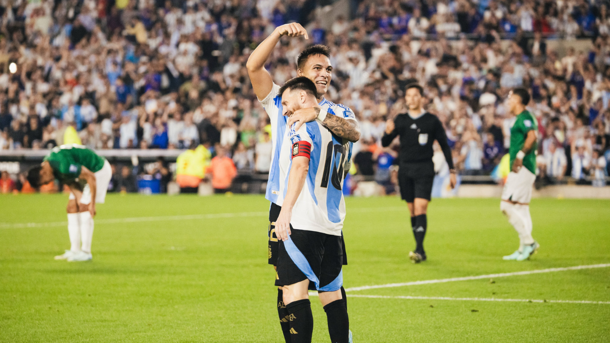 Lionel Messi marcó un triplete y ganó 6 a 0 contra Bolivia por las Eliminatorias.