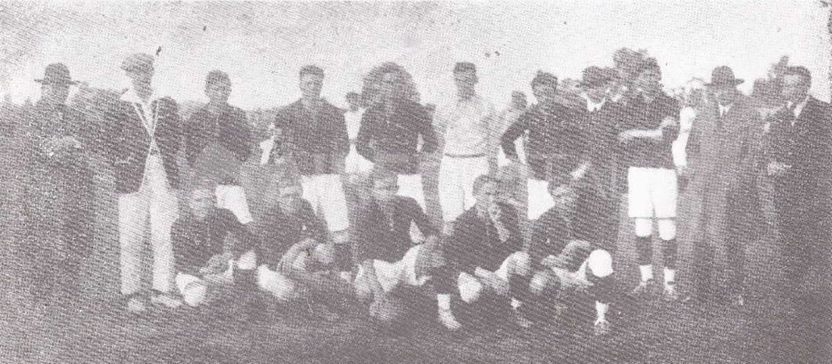 Colón castellanizó su nombre en 1920 y se mudó de cancha en 1922. En la foto Colón castellanizó su nombre en 1920 y se mudó de cancha en 1922. En la foto