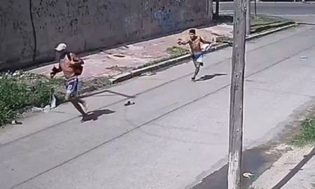 El violento episodio ocurrió en barrio José Ignacio Díaz 3ª Sección en Córdoba. El violento episodio ocurrió en barrio José Ignacio Díaz 3ª Sección en Córdoba.