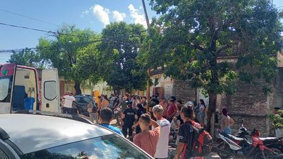 Una mujer falleció tras un grave accidente entre un auto y una moto en barrio Roma