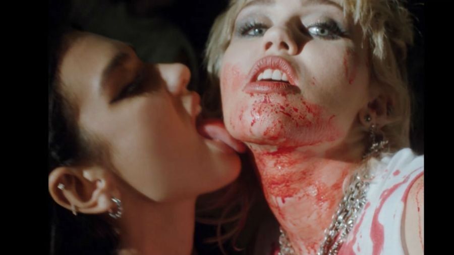 Miley Cyrus y Dua Lipa lanzan "Prisioner"