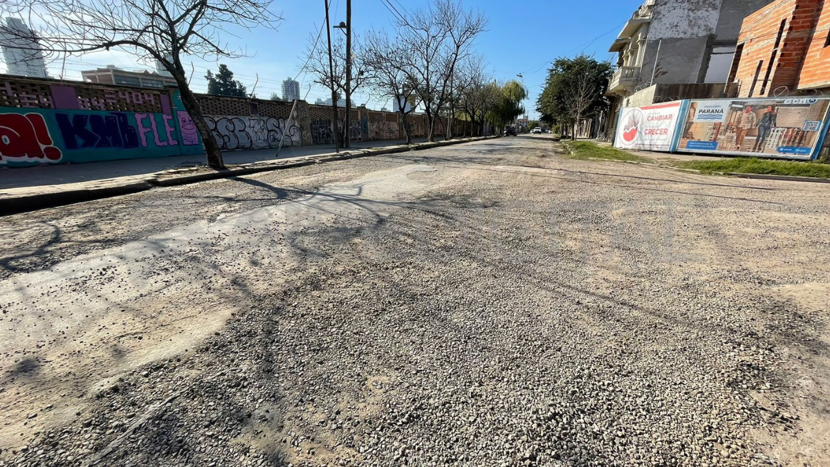 Funcionarios anunciaron la repavimentación de las calles que se vieron afectadas por los trabajos entre las que figuran Calchines, un tramo de Sargento Cabral y Alberdi. Funcionarios anunciaron la repavimentación de las calles que se vieron afectadas por los trabajos entre las que figuran Calchines, un tramo de Sargento Cabral y Alberdi. 