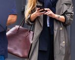 Los bolsos de gran tamaño se imponen como el accesorio fundamental para definir el estilo en 2026. Los bolsos de gran tamaño se imponen como el accesorio fundamental para definir el estilo en 2026.