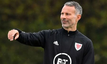 Giggs, de 48 años, una de las máximas glorias deportivas del United, recibió arresto domiciliario en noviembre de 2020 por una discusión violenta con Greville, de la que la policía fue alertada mediante una llamada telefónica. Giggs, de 48 años, una de las máximas glorias deportivas del United, recibió arresto domiciliario en noviembre de 2020 por una discusión violenta con Greville, de la que la policía fue alertada mediante una llamada telefónica.