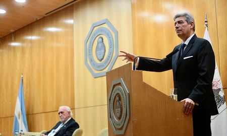 Horacio Rosatti abrió el Primer Encuentro Nacional de la Abogacía que se llevó adelante en la sede del Colegio Público de la Abogacía de la Capital Federal. Horacio Rosatti abrió el Primer Encuentro Nacional de la Abogacía que se llevó adelante en la sede del Colegio Público de la Abogacía de la Capital Federal.
