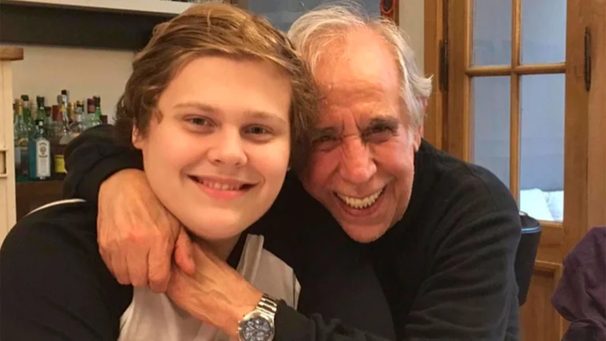 Luca Martin junto a su abuelo, Julio Dupláa.