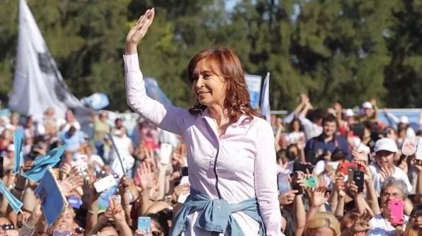Coimas: citan a indagatoria a Cristina y siguen las detenciones