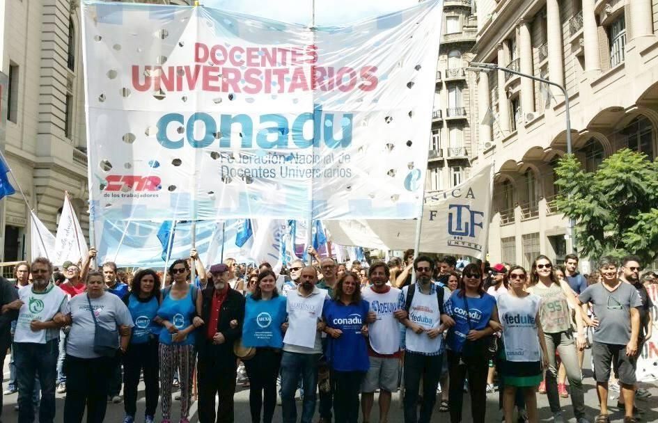 Docentes universitarios paran este martes y miércoles