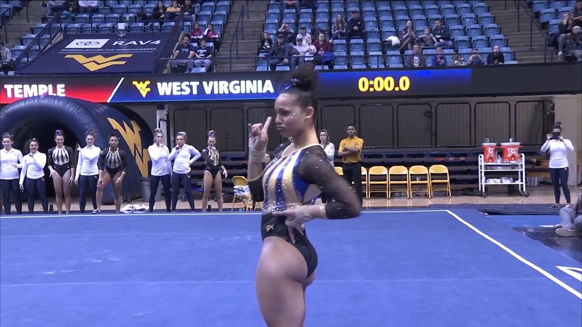 Erica Fontaine, la gimnasta que se hizo famosa por su espectacular ejercicio de suelo compitiendo con la Universidad de West Virginia.
