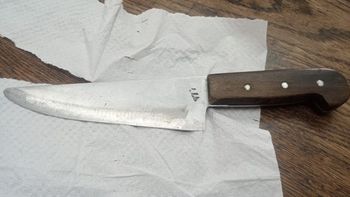 Un niño de 11 años llevó un cuchillo a una escuela de Santo Tomé y debió actuar la policía