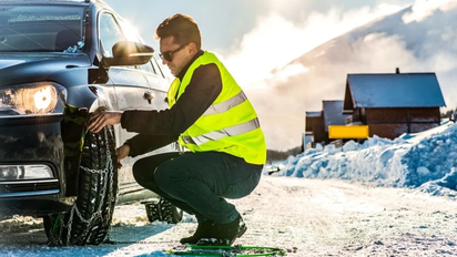 Claves para manejar seguro en la nieve y cómo poner las cadenas al auto