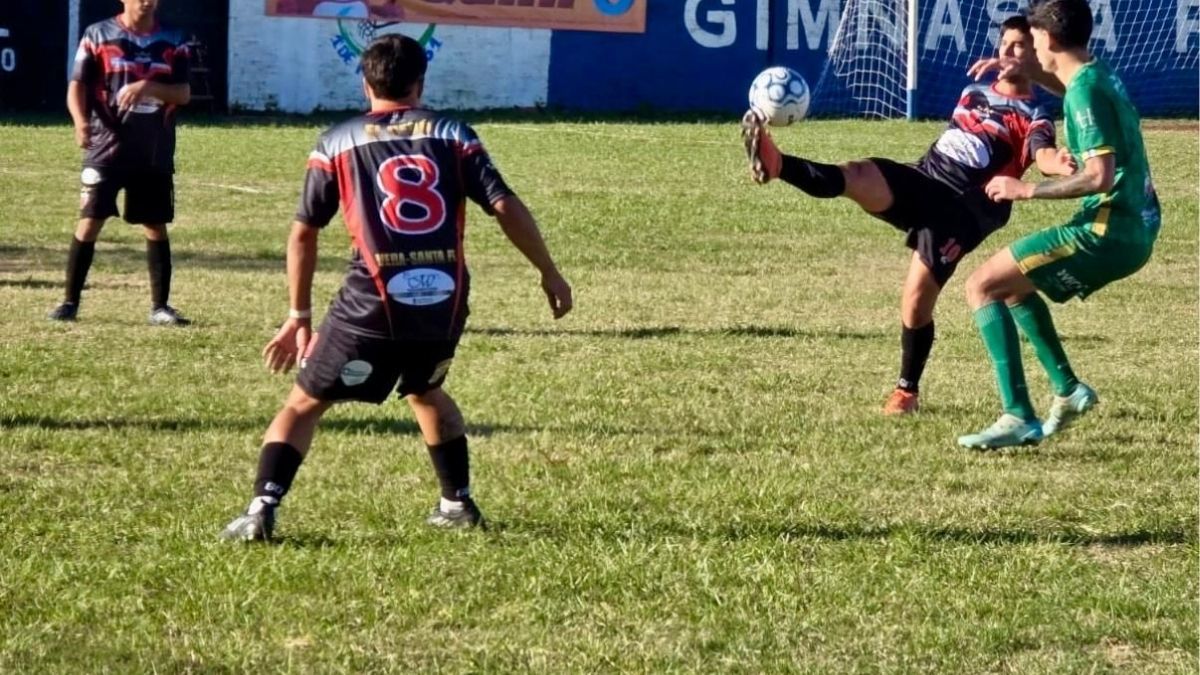El fútbol masculino define nuevos clasificados. El fútbol masculino define nuevos clasificados.