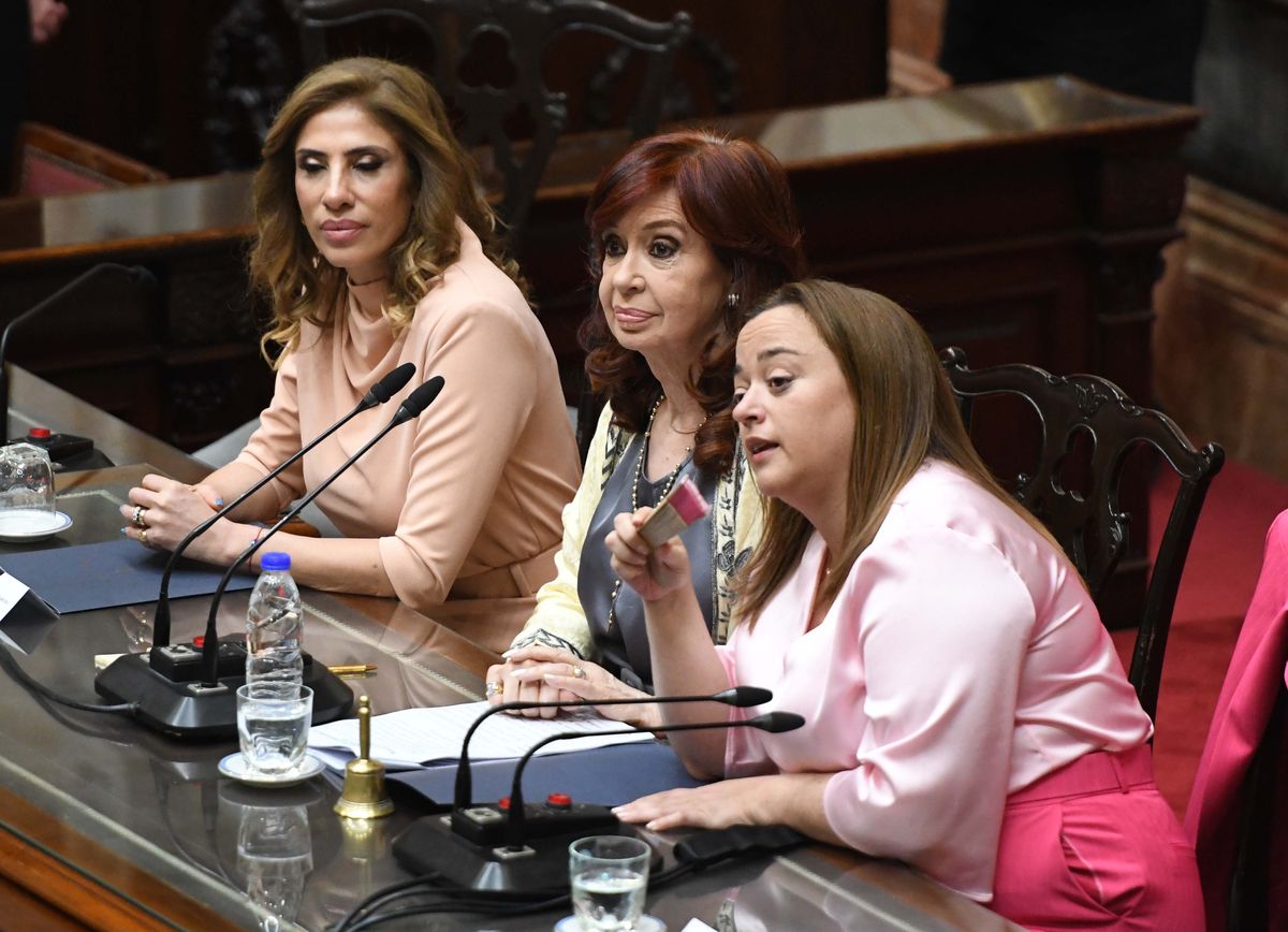 La breve sesión fue presidida por la titular del Senado, Cristina Kirchner.