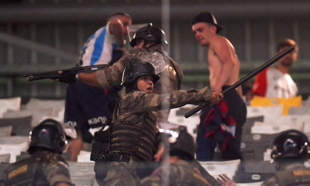 La Policía de Brasil reprimió brutalmente a los hinchas de San Lorenzo La Policía de Brasil reprimió brutalmente a los hinchas de San Lorenzo
