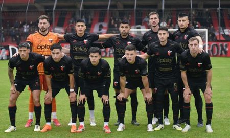 Colón volvió a la victoria con una goleada de visitante por 3 a 0 contra Defensores de Belgrano de Buenos Aires. Colón volvió a la victoria con una goleada de visitante por 3 a 0 contra Defensores de Belgrano de Buenos Aires.