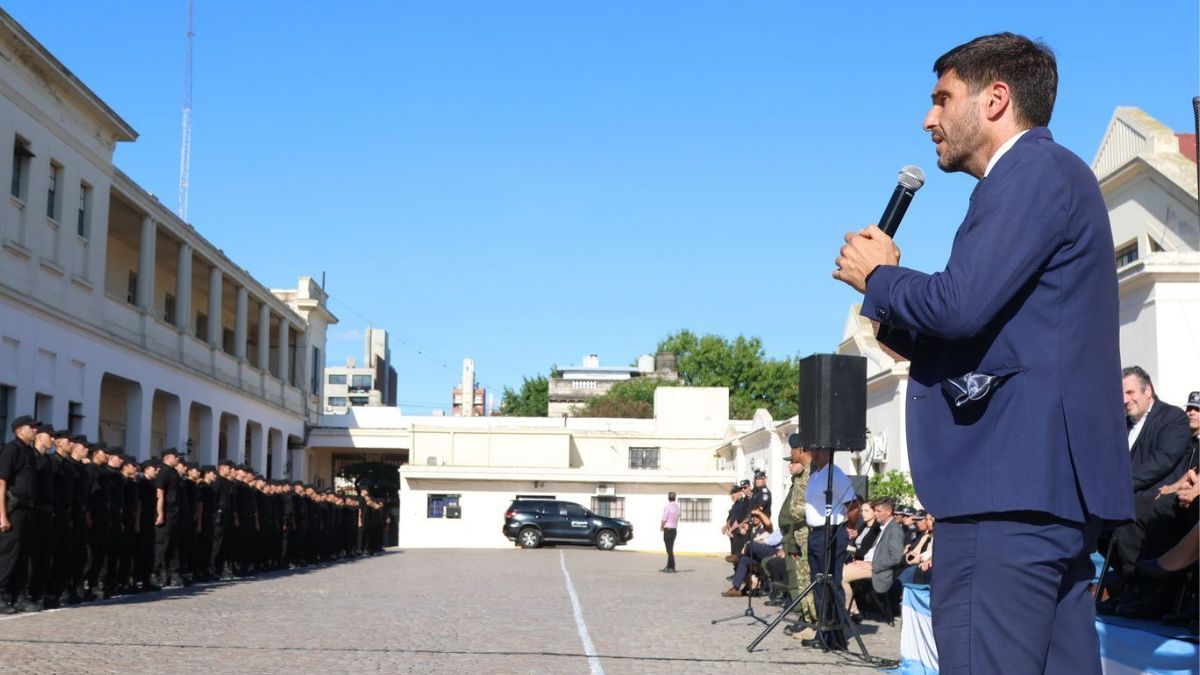 “Demostramos que podía haber mayores niveles de paz y seguridad, porque hay un plan de seguridad en marcha para la provincia de Santa Fe”, destacó el gobernador. “Demostramos que podía haber mayores niveles de paz y seguridad, porque hay un plan de seguridad en marcha para la provincia de Santa Fe”, destacó el gobernador.