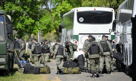 El ministro Jorge Lagna celebró la llegada de los gendarmes a Santa Fe. El ministro Jorge Lagna celebró la llegada de los gendarmes a Santa Fe.