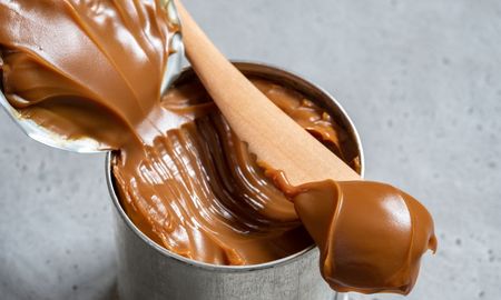 La receta simple para hacer dulce de leche con un solo ingrediente. La receta simple para hacer dulce de leche con un solo ingrediente.