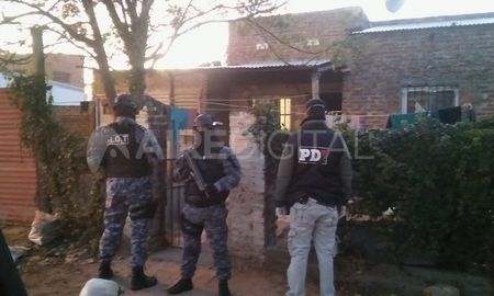 Los acusados fueron detenidos tras seis allanamientos que solicitó el fiscal del caso. Los acusados fueron detenidos tras seis allanamientos que solicitó el fiscal del caso.