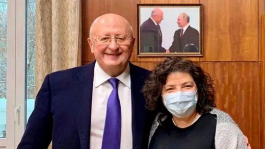 Carla Vizzotti se reunió con el director del Instituto Gamaleya, Alexander Gintsburg, y su equipo en Rusia.&nbsp;