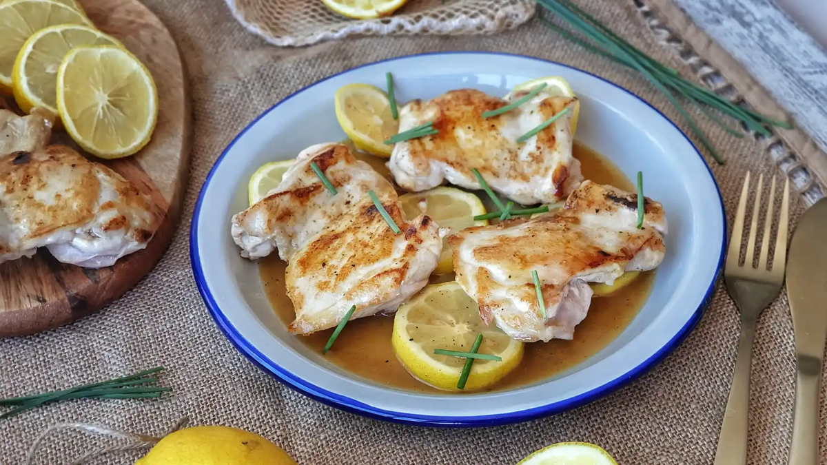 Pollo al limón: la receta para chuparse los dedos