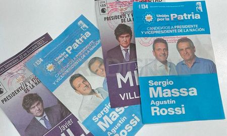 El menor de edad fue detenido luego de haber salido del cuarto oscuro con boletas de uno de los candidatos a presidente. El menor de edad fue detenido luego de haber salido del cuarto oscuro con boletas de uno de los candidatos a presidente.