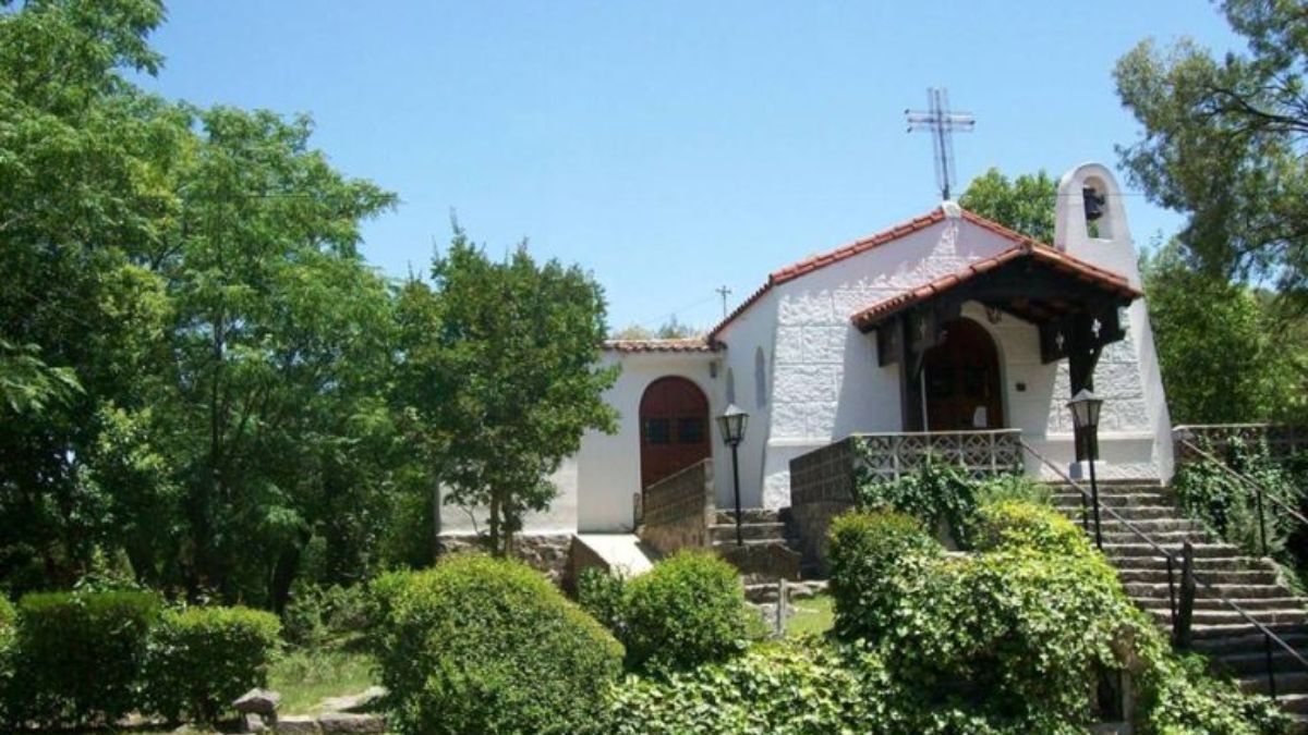 La Serranita, un pequeño pueblo con aguas cristalinas y diversión entre los árboles.