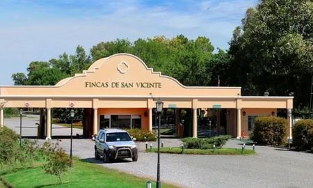 Un grupo de delincuentes ingresó al barrio privado en una camioneta Volkswagen Amarok de color blanco, Un grupo de delincuentes ingresó al barrio privado en una camioneta Volkswagen Amarok de color blanco,