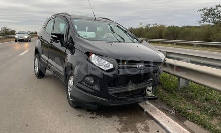 Fuerte accidente en la Circunvalación Oeste de Santa Fe. Fuerte accidente en la Circunvalación Oeste de Santa Fe.