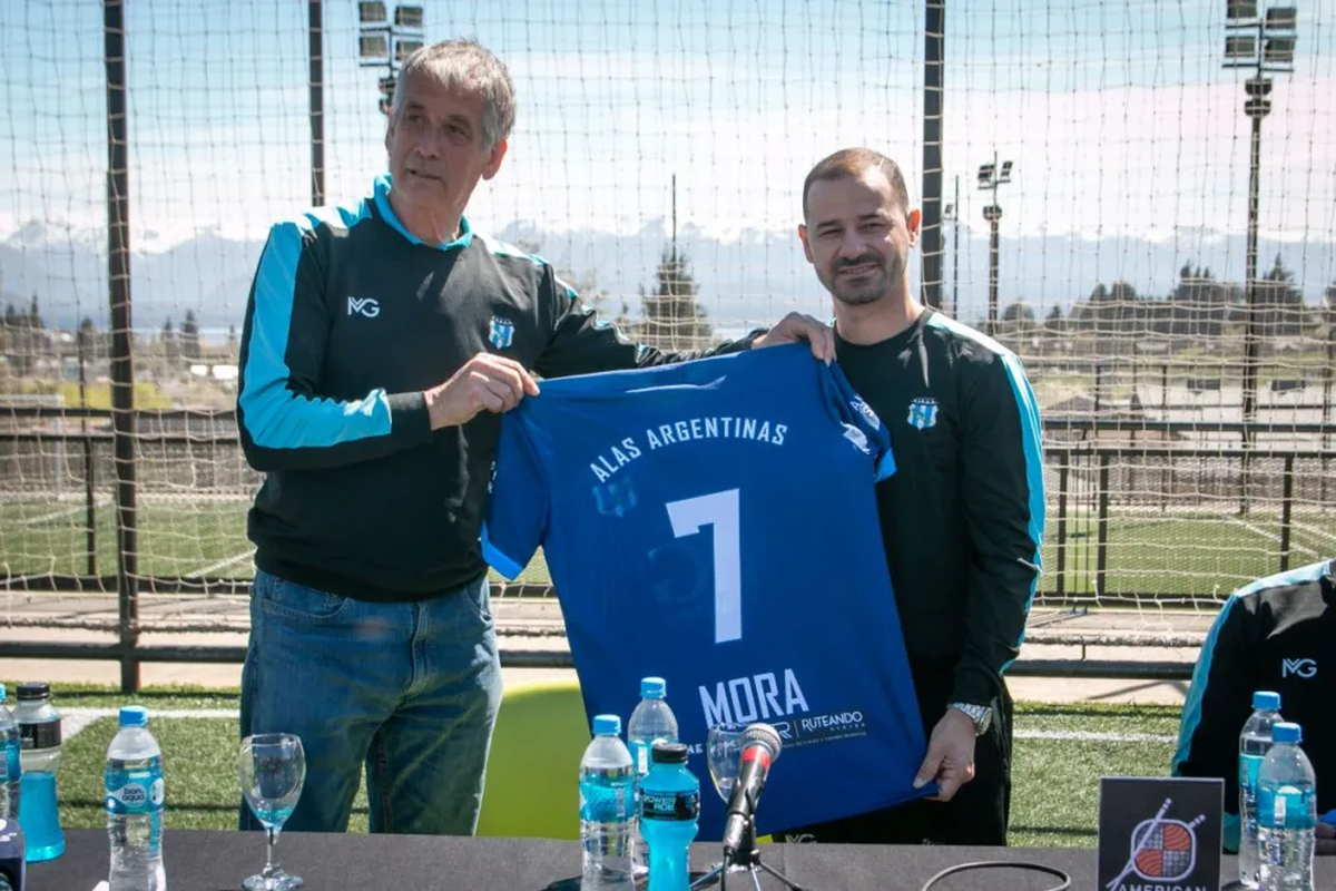 Rodrigo Mora decidió regresar al fútbol. Rodrigo Mora decidió regresar al fútbol.