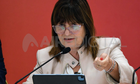 bullrich: las fuerzas armadas han sido muy maltratadas durante los anos de la democracia bullrich: las fuerzas armadas han sido muy maltratadas durante los anos de la democracia