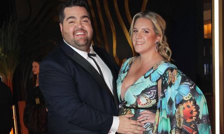 Darío y Lucía comenzaron siendo amigos, pero actualmente llevan más de 8 años de matrimonio. Darío y Lucía comenzaron siendo amigos, pero actualmente llevan más de 8 años de matrimonio.