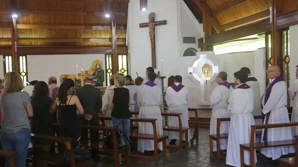 La Plata: realizan una misa en homenaje al cura Lorenzo en la misma parroquia en la que cometió los abusos Crédito: Santiago Hafford