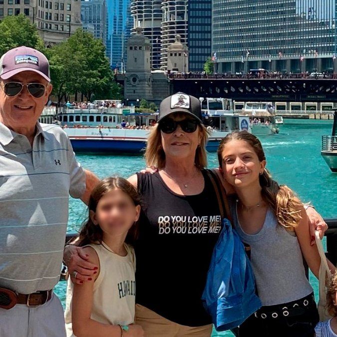 Gastón Dalmau y su familia de vacaciones.