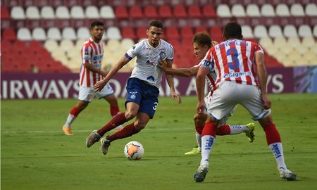Unión empató sin goles con Bahía y quedó eliminado de la Copa Sudamericana tras la derrota en el partido de ida. Unión empató sin goles con Bahía y quedó eliminado de la Copa Sudamericana tras la derrota en el partido de ida.
