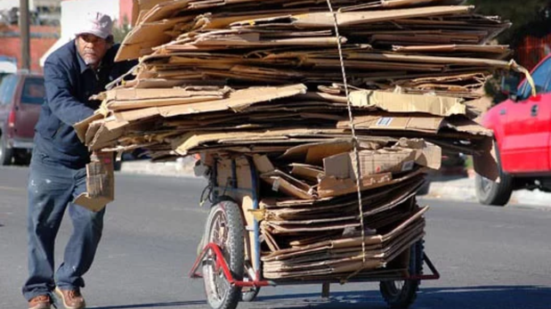 La cooperativa Reciclando Nuestros Sueños alertó que el ingreso de los cartoneros cayó un 60%.