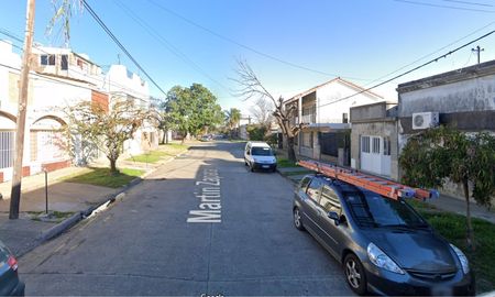 Vecinos evitaron el robo a una mujer en el barrio Sargento Cabral Vecinos evitaron el robo a una mujer en el barrio Sargento Cabral