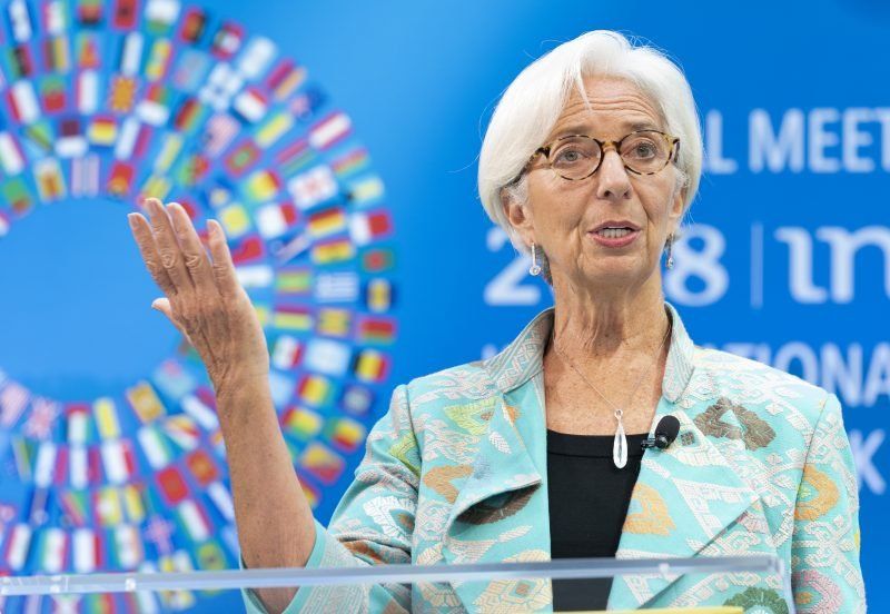 El FMI propone aumentar la edad jubilatoria y bajar el pago de haberes