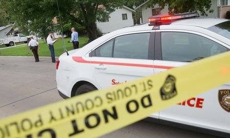 Una niña de 11 años encontró a sus padres muertos en su habitación de su casa en el estado de Misuri Una niña de 11 años encontró a sus padres muertos en su habitación de su casa en el estado de Misuri
