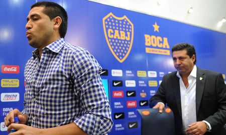 Daniel Angelici, expresidente de Boca, rompió el silencio y apuntó contra Juan Román Riquelme y su manejo en la actual gestión.