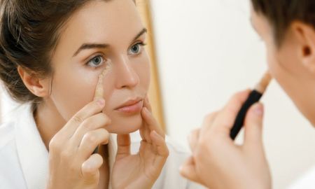 La guía de los expertos para aplicar el maquillaje y lograr una piel perfecta. La guía de los expertos para aplicar el maquillaje y lograr una piel perfecta.