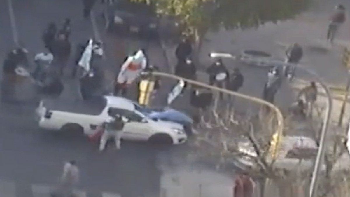 Córdoba: un automovilista atropelló a un manifestante en medio de una protesta