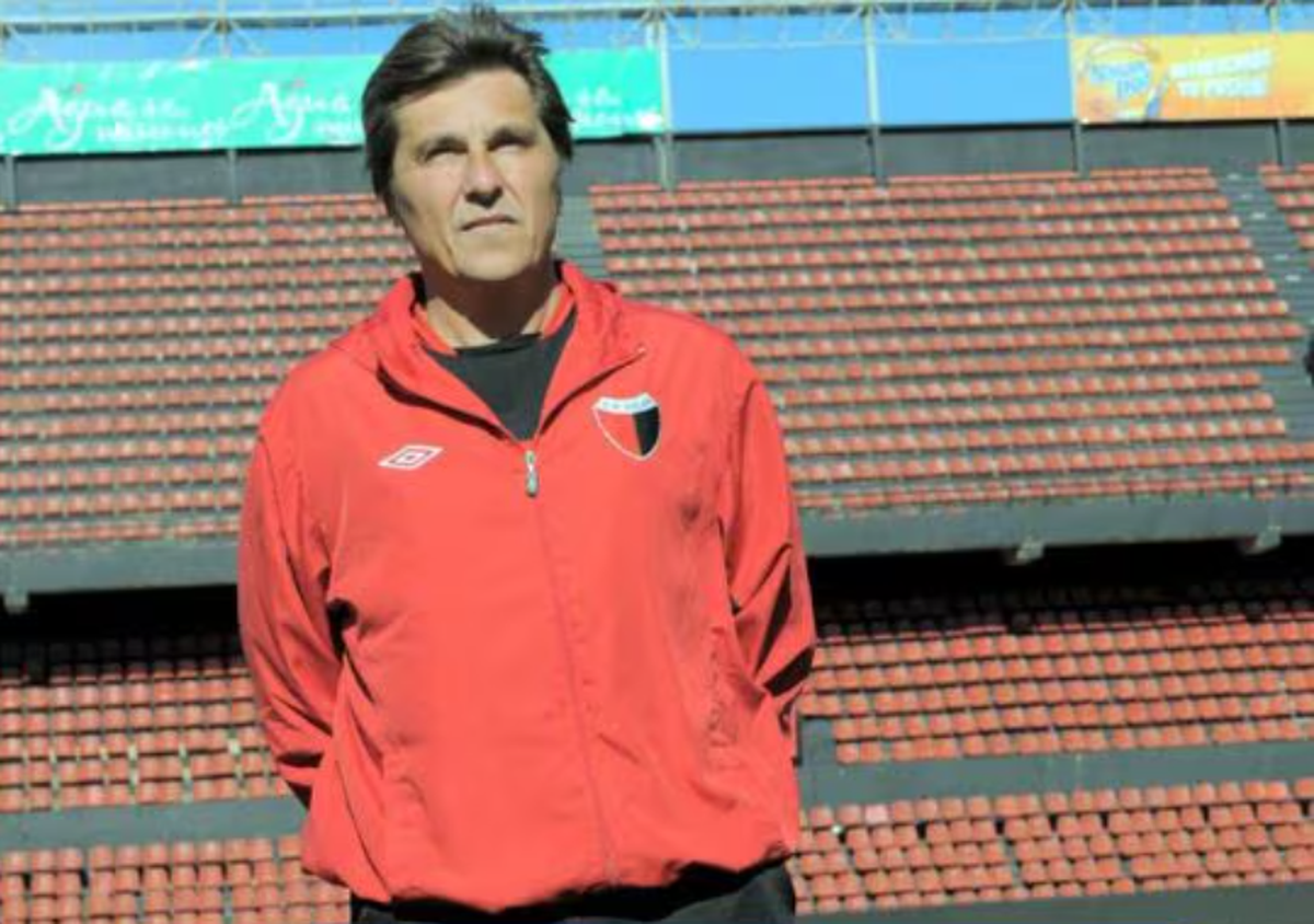 A 5 años de la muerte del Huevo Toresani, futbolista que defendió la camiseta de Unión y de Colón. A 5 años de la muerte del Huevo Toresani, futbolista que defendió la camiseta de Unión y de Colón.