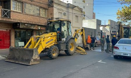 La circulación vehicular estará interrumpida este viernes por la tarde en un sector de la ciudad de Santa Fe debido a trabajos que lleva adelante Aguas Santafesinas La circulación vehicular estará interrumpida este viernes por la tarde en un sector de la ciudad de Santa Fe debido a trabajos que lleva adelante Aguas Santafesinas