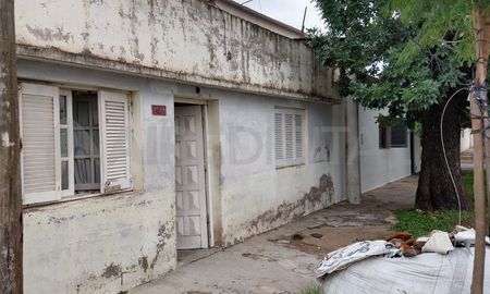 La vivienda está ubicada en calle French al 1500 del barrio Coronel Dorrego La vivienda está ubicada en calle French al 1500 del barrio Coronel Dorrego