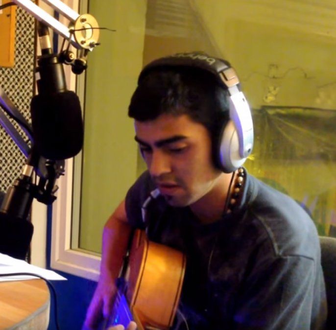 Pruebas complican al cantante, que ya es juzgado por abuso sexual en reiteradas ocasiones.