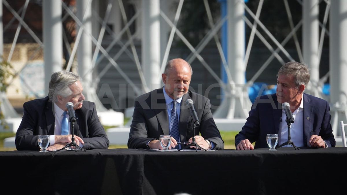 El intendente de Santa Fe, Emilio Jatón, contó que el presidente Alberto Fernández le confirmó la construcción del nuevo puente y la ampliación de la Costanera Este.