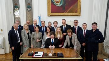 Caen las transferencias automáticas a provincias por cuarto mes consecutivo en abril