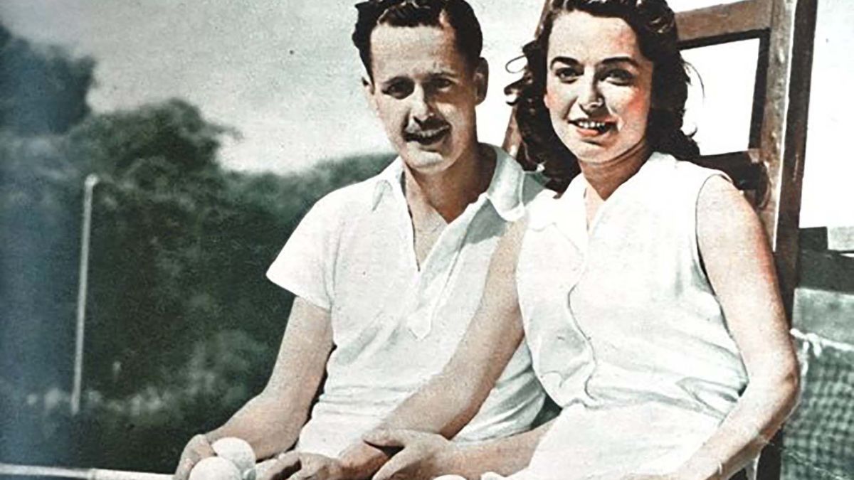 En 1943, Mary se casó con Heraldo Weiss, campeón argentino y figura del tenis nacional en la década de 1940 y que, además, era el capitán del equipo argentino de la Copa Davis. La pareja conformó el exitoso dobles mixto que representó al país en todos los certámenes del mundo. En 1943, Mary se casó con Heraldo Weiss, campeón argentino y figura del tenis nacional en la década de 1940 y que, además, era el capitán del equipo argentino de la Copa Davis. La pareja conformó el exitoso dobles mixto que representó al país en todos los certámenes del mundo.